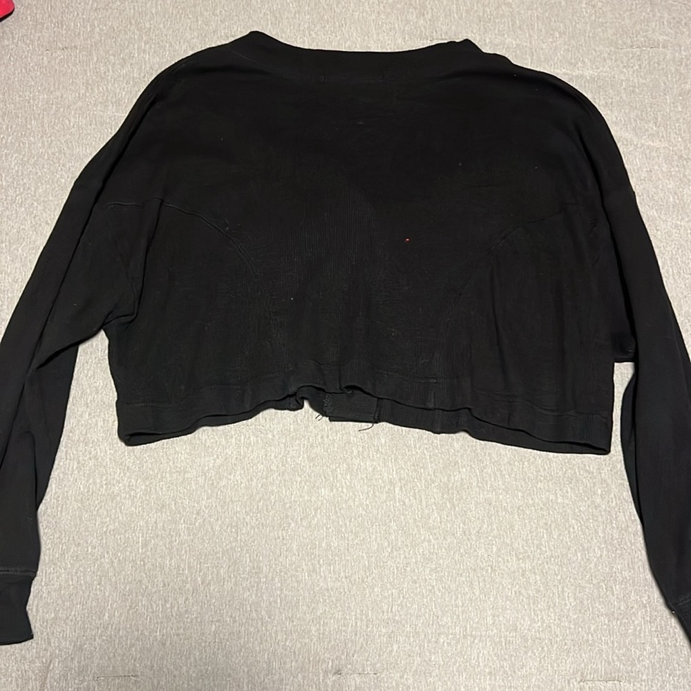 Cropped Sweater - Picture 2 of 7